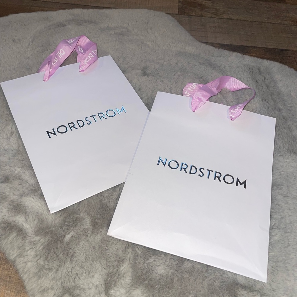 Nordstrom gift bag set